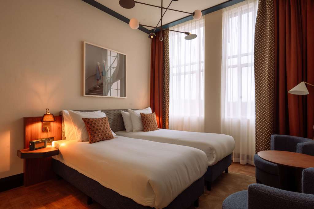 de-plesman-the-hague-netherlands-guest-book