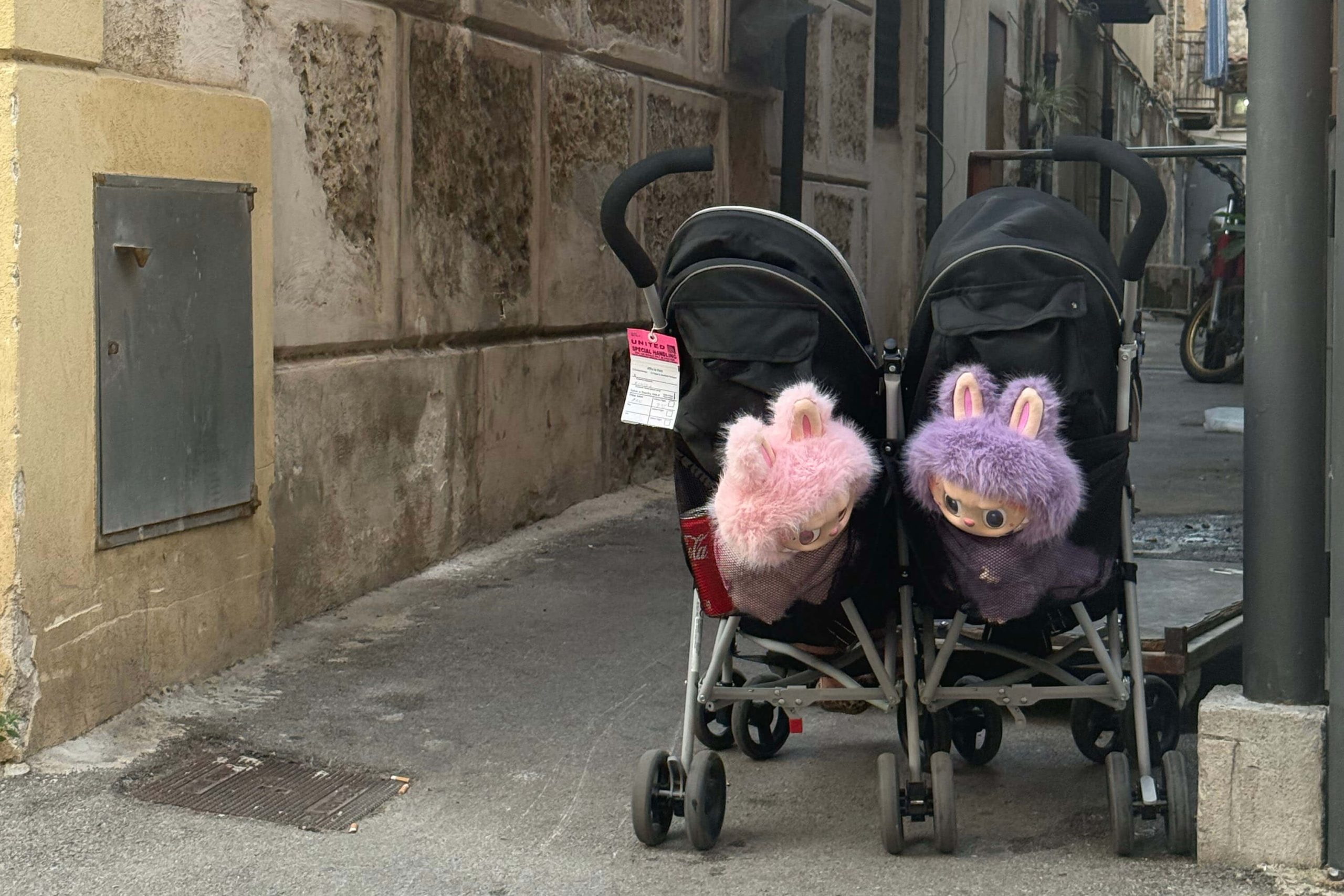 Frequent Criers: Taking Kids to Australia (and Everywhere in Between)