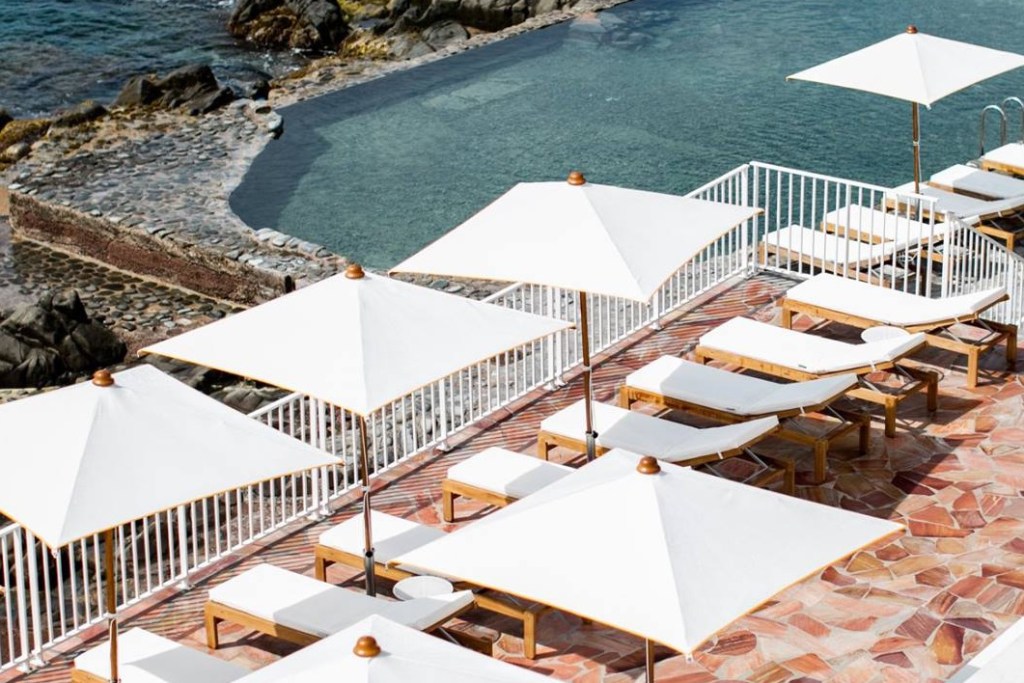 travel well le bonne brosse founders hotel les roches rouges