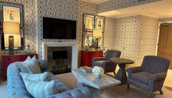 warren-hotel-living-room