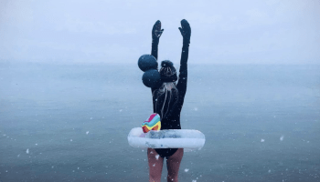 cold-water-swimming-travel