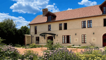 le doyenne france hotel restaurant farm paris